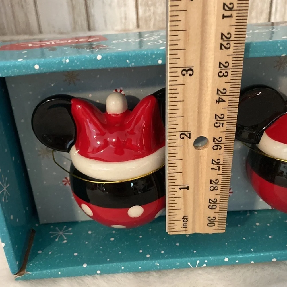 Disney Christmas Mickey and Minnie Mouse Shakers